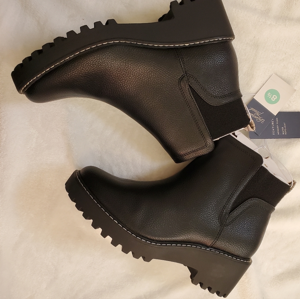 NWT Universal Thread Ankle Black Boots
